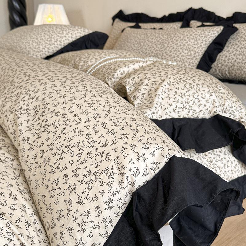 Fashion Soft Cotton Warm Black Lace Four-piece Bedding Set - New Style