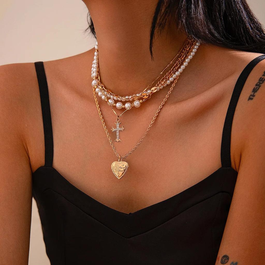 Stylish Pearl Beaded Clavicle Chain Women's Stainless Steel Necklace Piece Set Peach Heart Multi-layer Alloy Jewelry on the Neck