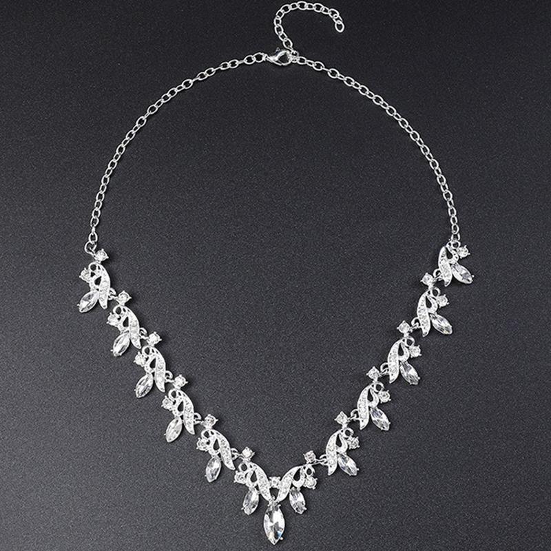 3pcs High-end Droplet Shaped Crystal Inlaid Necklace and Earring Set Simple and Durable Bridal Wedding Dress Accessories