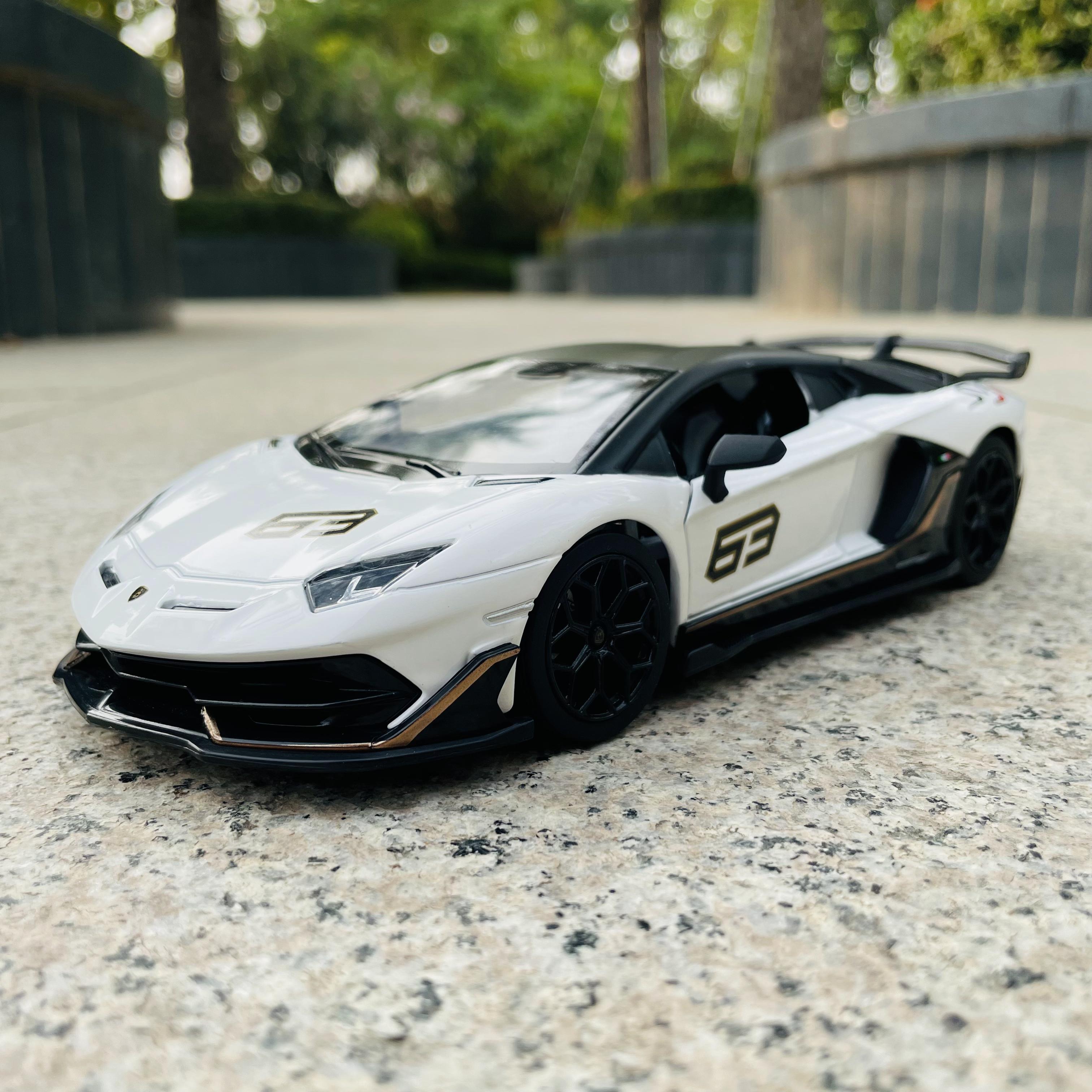 

MSZ 1:24 BMW M4 DTM BMW M6 GT3 Z4 GT3 Оригінальна коробка металева модель автомобіля ручна робота прикраса колекція іграшка інструмент подарунок лиття під тиском