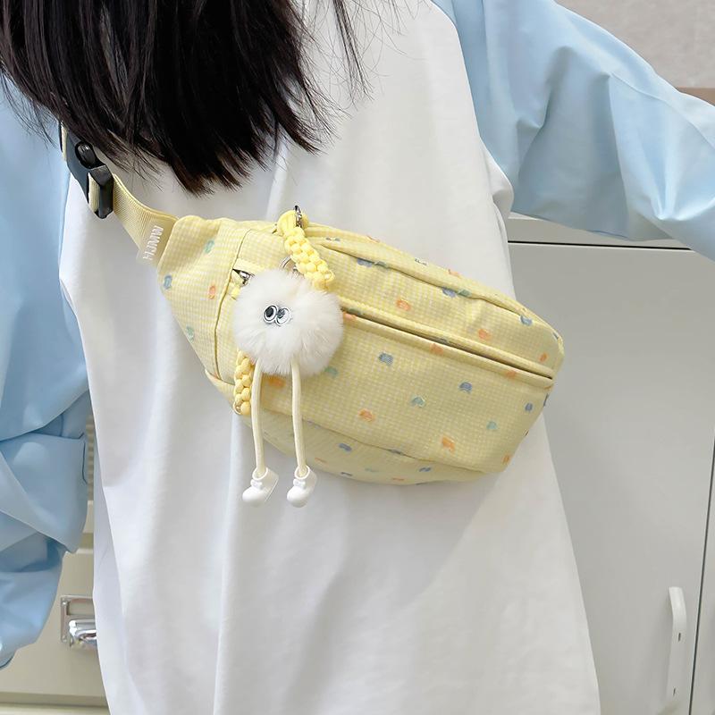 Dámská crossbody taška, sportovní náprsní taška, barevné bloky, ledvinka