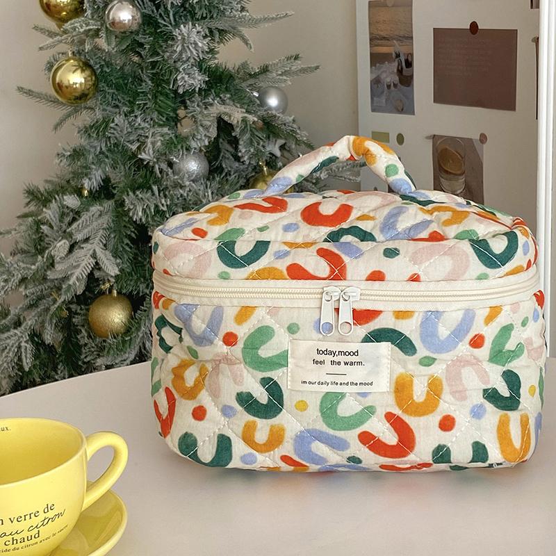 

1Pc Ins fashion Vintage Cosmetic Storage Handbag Portable Women Travel Organizer Makeup Tote Bags Cute Large Capacity Bag