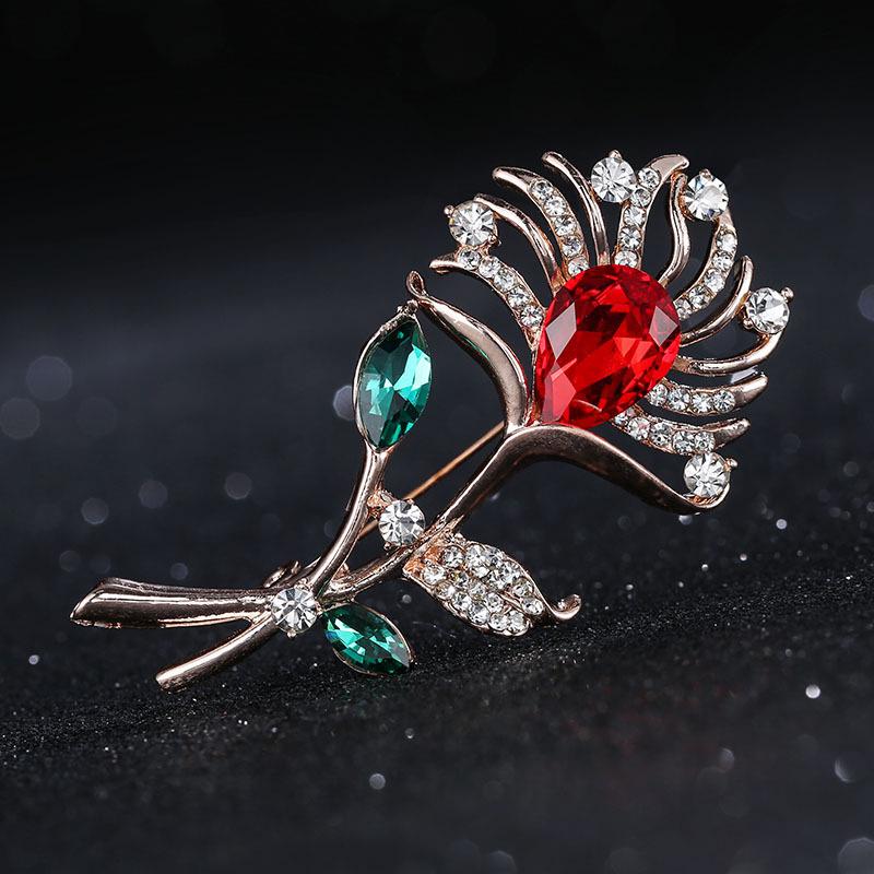 

Couple Flower Crystal Stone Suit Corsage Eye Catching Exaggerated Metal Alloy Rhinestone Small Fragrance Clothing Accessories PinsFlower Jewelry
