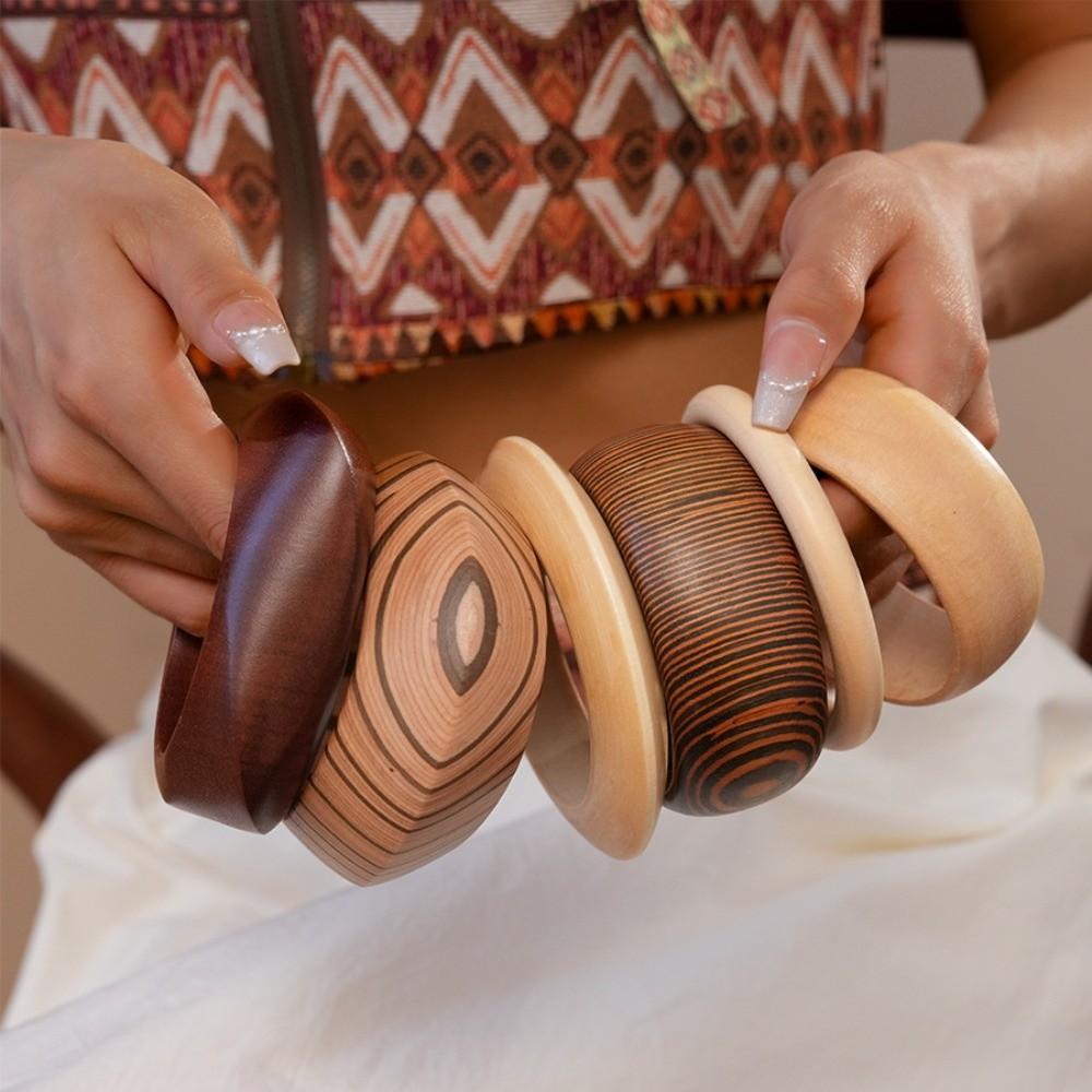 Texturovaný dřevěný náramek Široké geometrické náramky Vintage dřevěné náramky Šperky