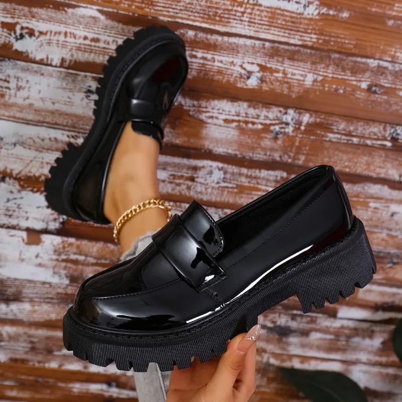 Fashion Patent Leather Loafers Women Spring 2025 Thick Bottom Platform Casual Shoes Woman Slip On Soft Sole Moccasins Plus Size 43 Mujer