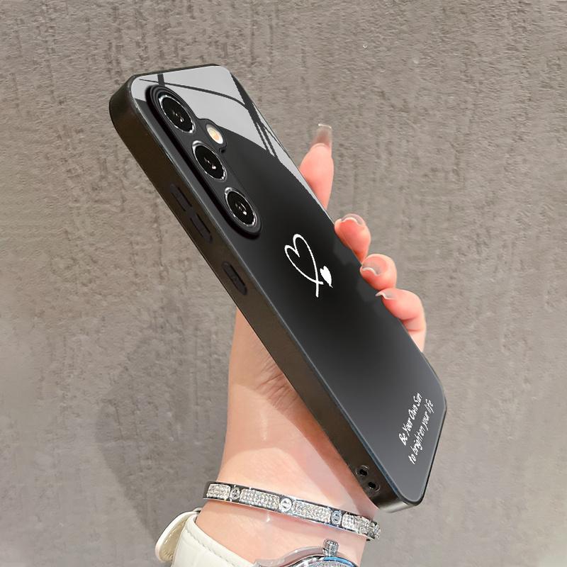 Minimalist White Heart Pattern Glass Phone Case for Galaxy S22 Ultra S23 S23 Ultra S24 S24 FE S24 Ultra S25 S25 Ultra S25 Plus