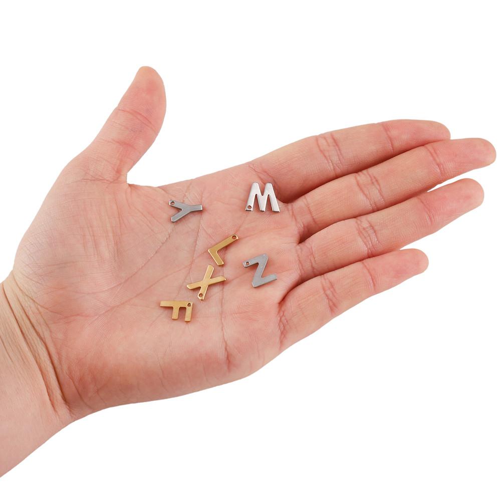 26 Stück/Los Goldfarbe Edelstahl A-Z Buchstaben Anhänger Alphabet Charms Anhänger für DIY Halskette Schmuckherstellung Zubehör