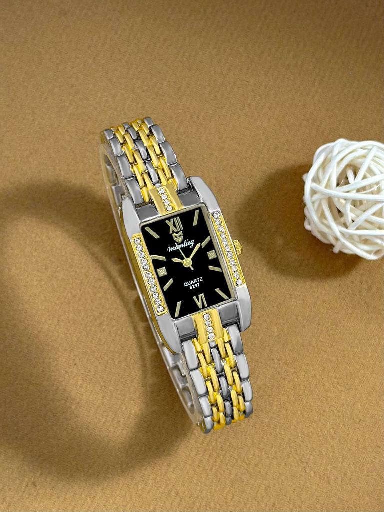 Alloy Square Steel Strap Watch Female Simple Rhinestone Square Diamond Roman Female Dial