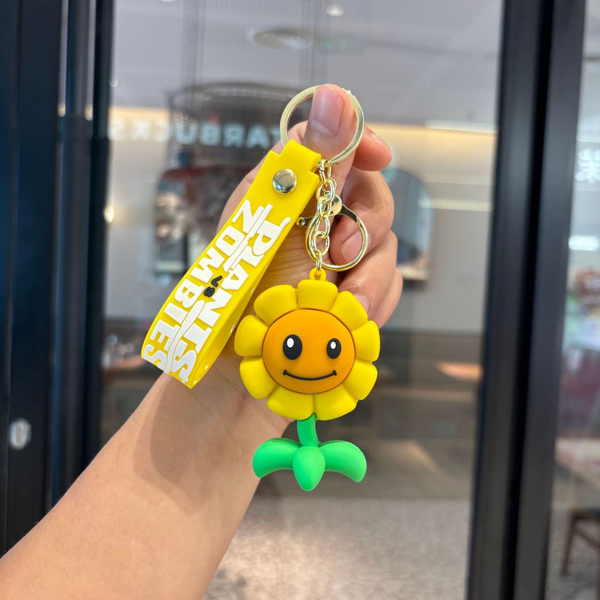 

Plants Keychain Set, Peashooter Sunflower Zombie Figure Keychain, PVC Game Character Key Ring for Bag Backpack Gift