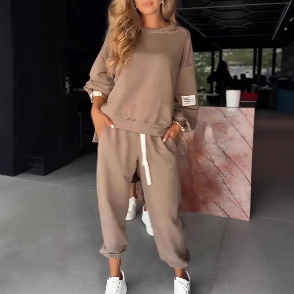 2025 Trendy Women's Knit Two-Piece Set: Long-Sleeve Top & Wide-Leg Pocket Pants