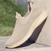 Leichte, atmungsaktive Slip-On-Schuhe aus Mesh für Männer, für mittleres und älteres Alter, modisch und lässig.