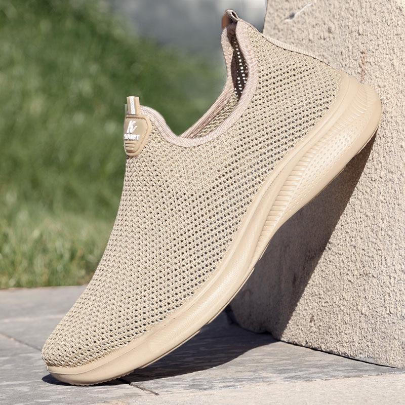 Leichte, atmungsaktive Slip-On-Schuhe aus Mesh für Männer, für mittleres und älteres Alter, modisch und lässig.
