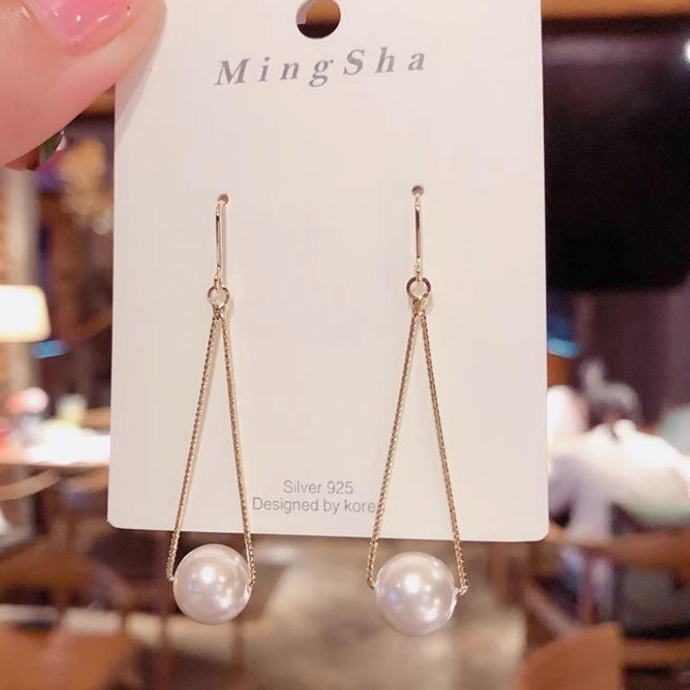 

S925 Silver Triangle Pearl Stud Earrings, Korean Style, Simple Retro Design