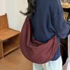 High-value simple dumpling bag large-capacity commuter messenger bag women's new class casual shoulder bag
