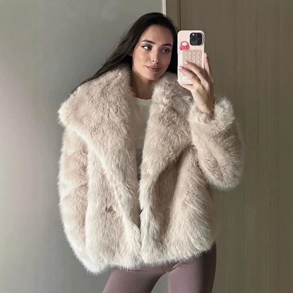 European and American fashion solid color lapel short fur European beautiful women winter temperament elegant commuter wear