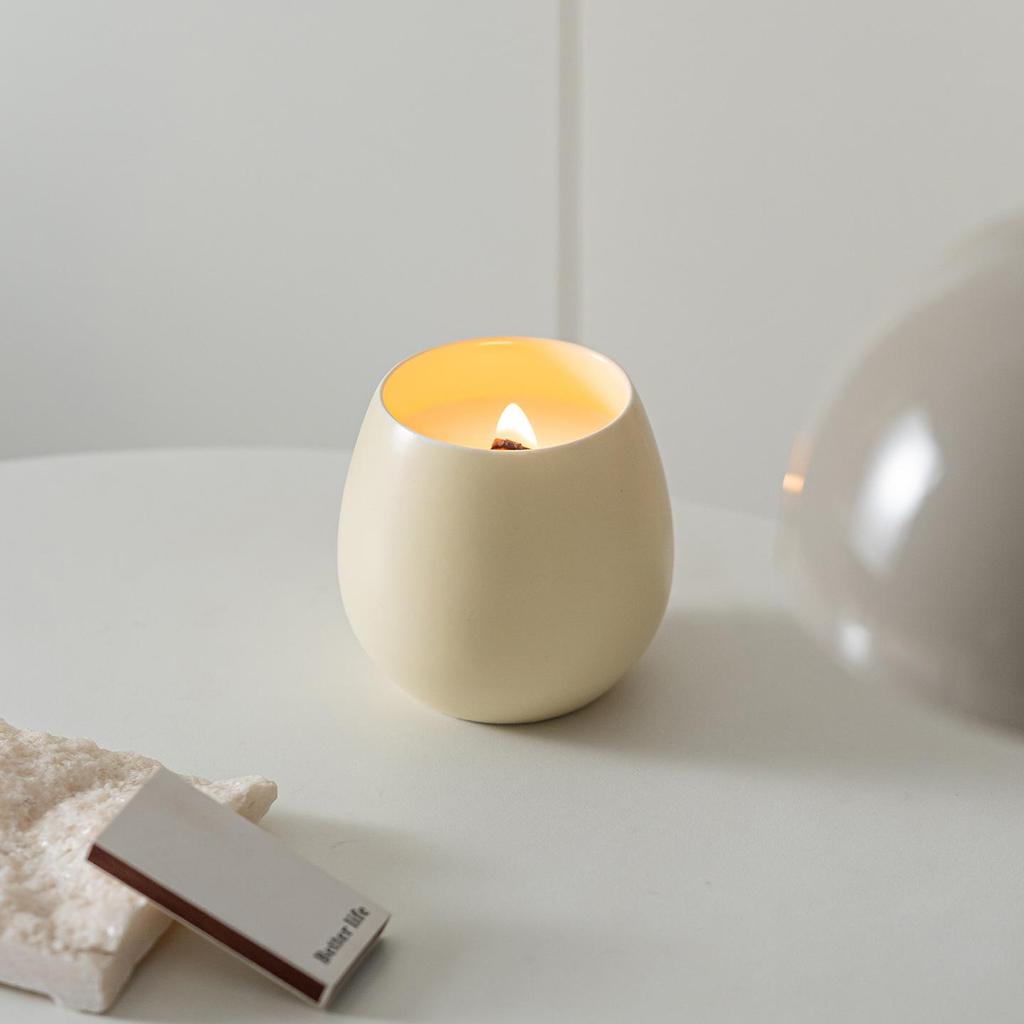 Best-Selling Ceramic Cup Scented Candle, 280g - Perfect Aromatic Wedding Favor or Birthday Gift with Plant Wax and Floral Fragrance.