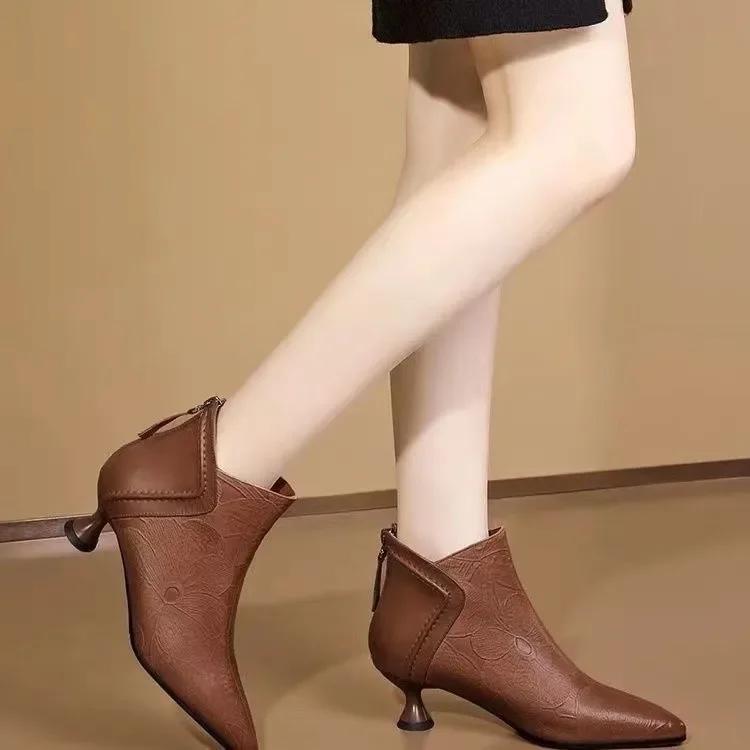 

Модные женские сапоги с острым носком, украшенные резными цветами, на каблуках, на молнии, дизайнерские женские сапоги на каблуках в стиле вестерн, удобные туфли-лодочки в стиле ретро Botas Mujer 42 темно-коричневого