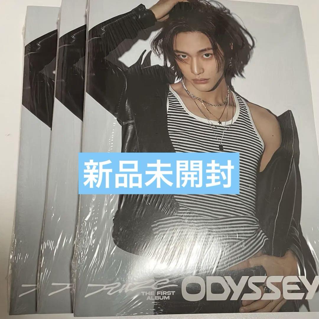 

[USED] [ ] RIIZE Won Bin Odyssey Photobook 3 volumes