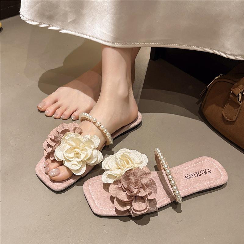 Flat-bottomed cool slippers for women's summer wear, new with skirts, seaside beach vacation flip-flops