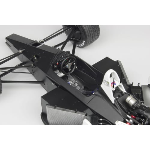 Platz/BEEMAX 1/12 scale McLaren MP4/4 1988 World Champion plastic model kit BX12002