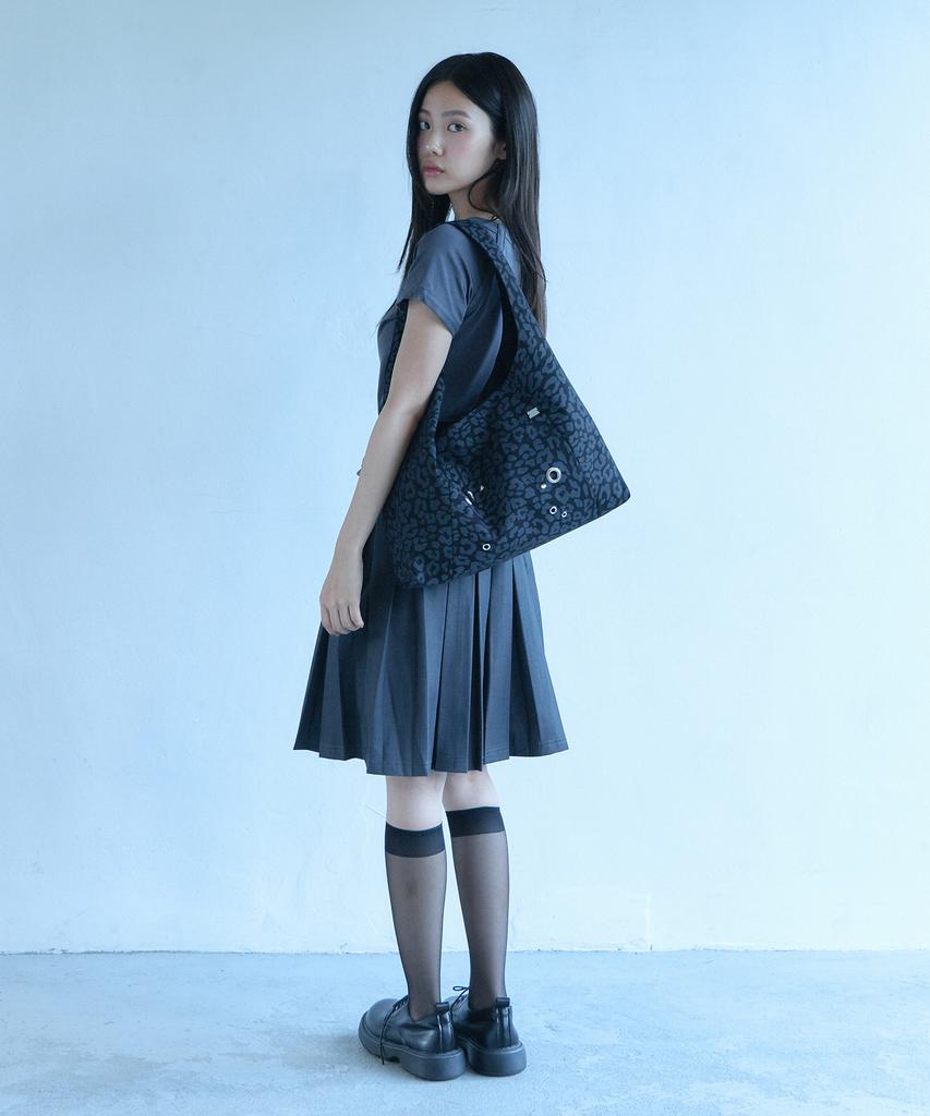 Oart Eyelet Hobo Bag [Black Leopard]