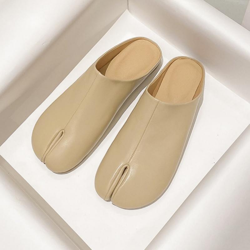 

Fashion Fashion Split Toe Flat Slippers 2025 New Designer Elegant Outside Slip On Loafers Slippers Versatile Dress Up Mules Lady Slipper 38 бежевый