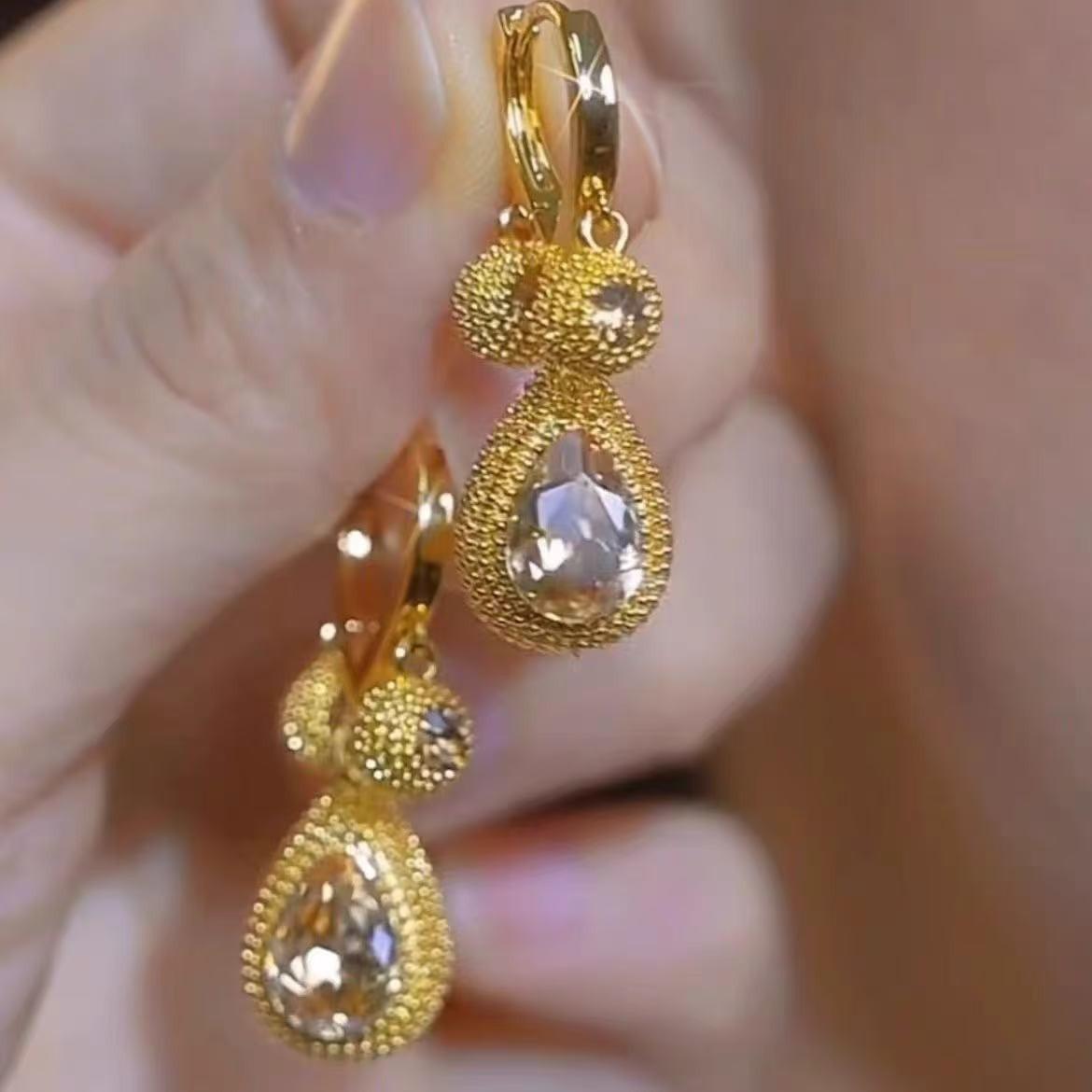 New trendy champagne zircon durian earrings for women, design temperament versatile ear buckle earrings шампанского