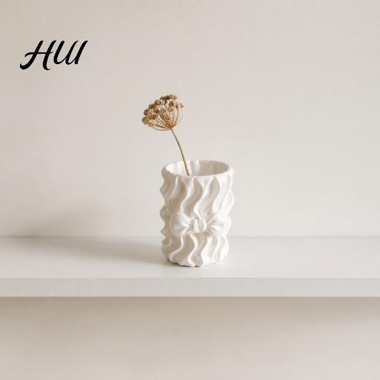 3D Printed Pencil Holder Silk Texture Pen Holder, Desk Organizer for Brushes Stationery And Brushed Cup Makeup Brushes, Ribbon Design Large