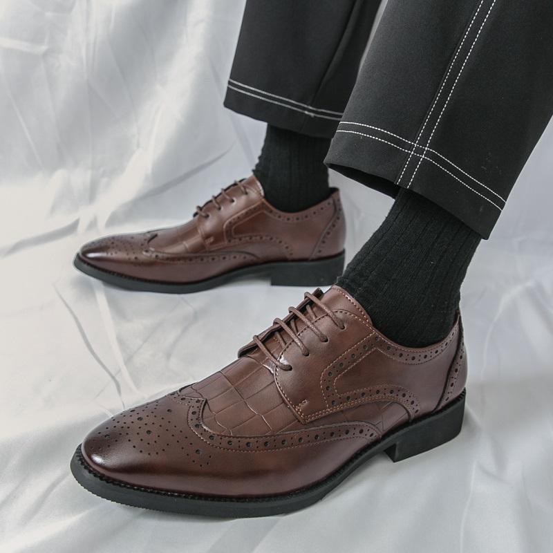 Trend Designer New Men's Pointed  Patchwork Brogues Casual Derby Shoes Male Wedding Dress Homecoming Formal Wedding Footwear