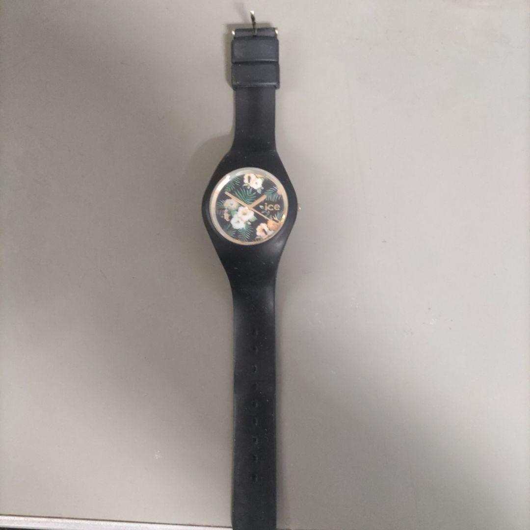 Used ice flower pattern clock