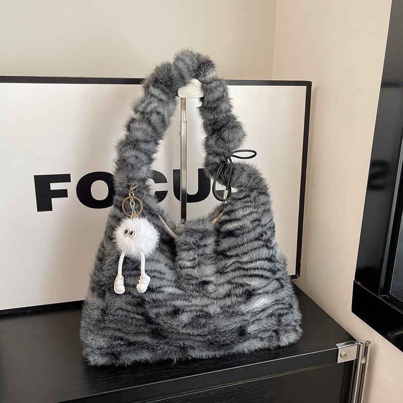 Large Capacity Plush Bag Women's New Lazy Wind Leopard Print Tote Bag Single Shoulder Messenger Commuter Bag