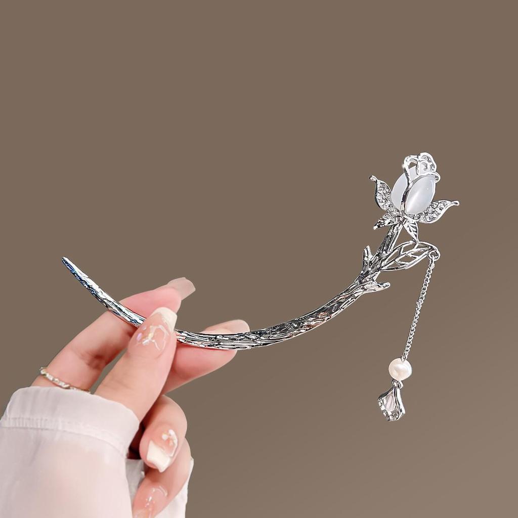 Four Seasons Chinese Tassel Hairpin: Ancient Style Hanfu with Fresh Pearl and Jiangnan Classical Cheongsam Hair Accessory