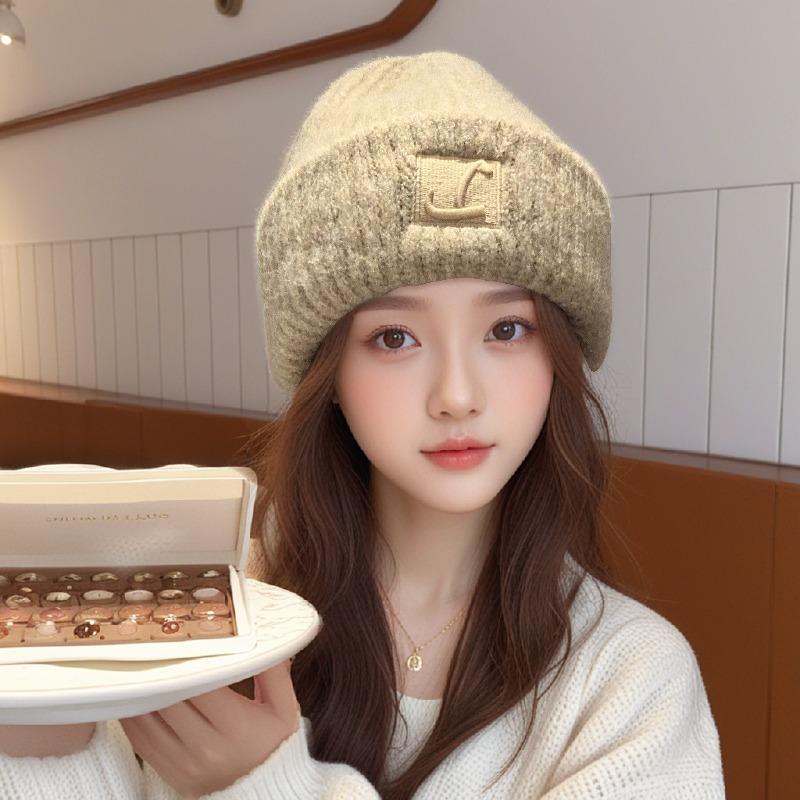 Women's Autumn and Winter Hats, Warm Ear Protectors, Stacked Hats, Big Head Circumference, Small Plush Hats, Versatile Knitted Cold Hats