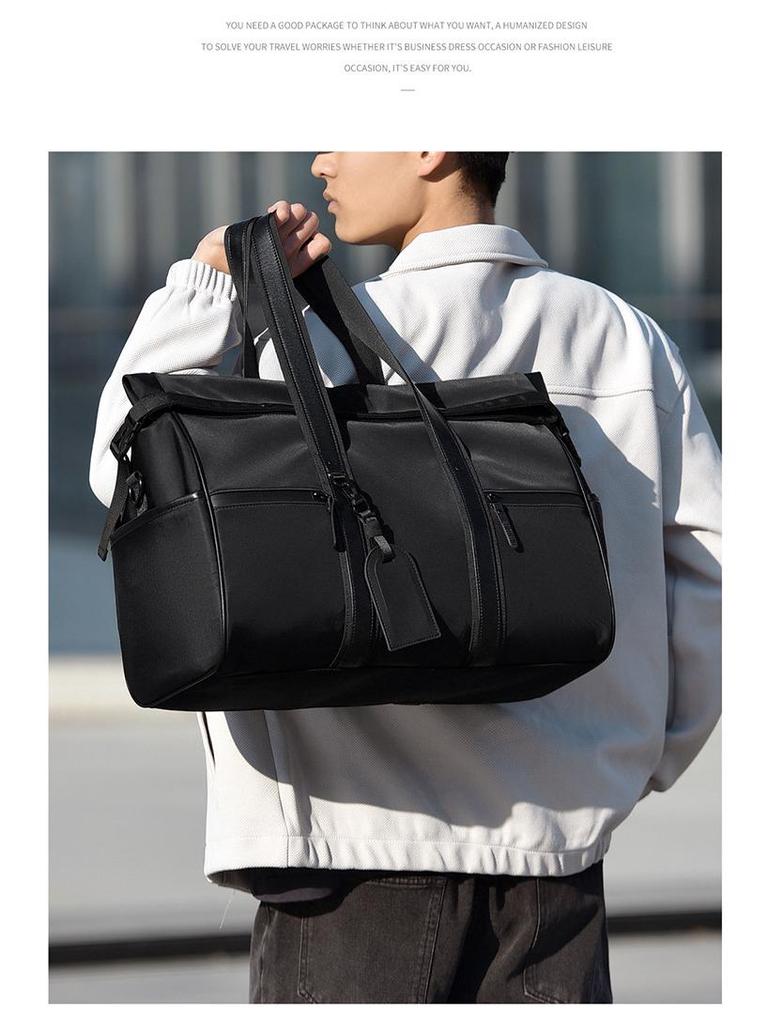 Men's Large Capacity Oxford Cloth Travel Bag for Business and Casual Use with Wet/Dry Separation