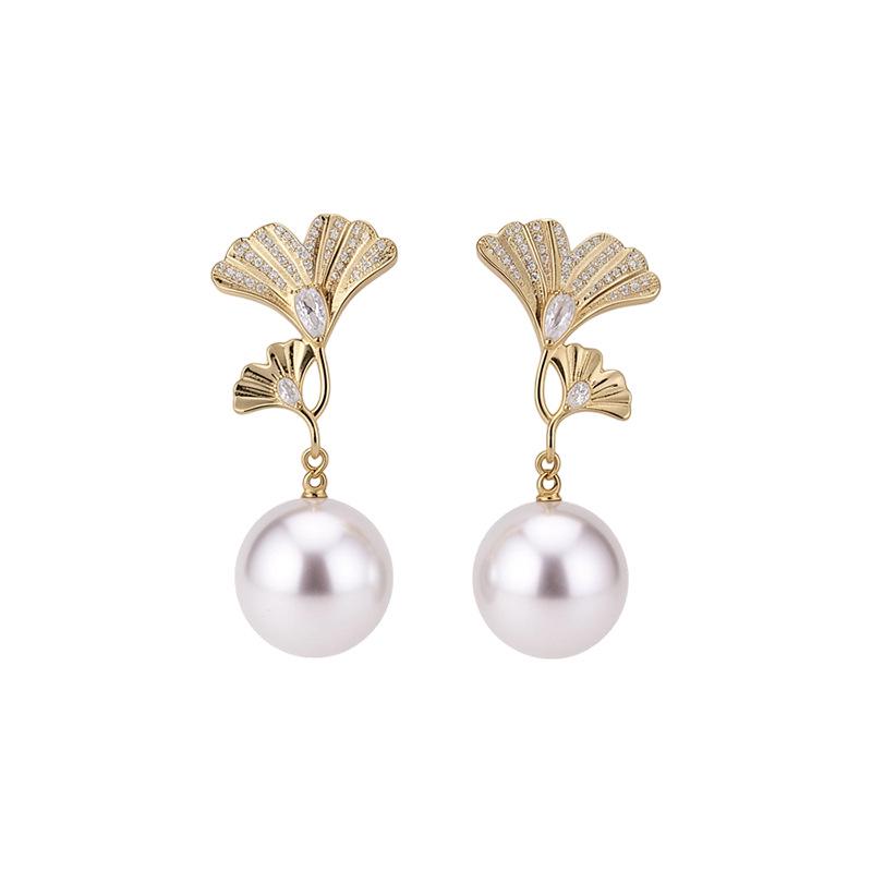 Ginkgo Leaf Pearl Rhinestone Earrings - Retro Court Style, Exquisite and Versatile High-End Fashion Studs.