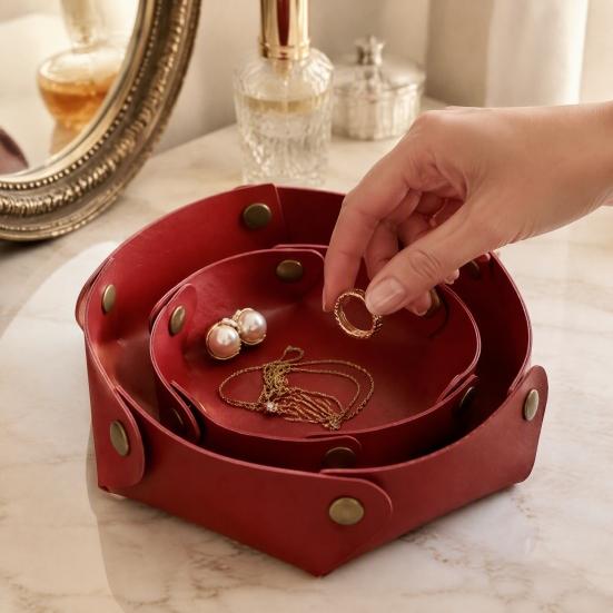 Modern Office Desk Decor PU Leather Folding Storage Tray, Waterproof Portable Jewelry Dish, Valet Tray Retro Rivet Desktop Organizer for Entryway And