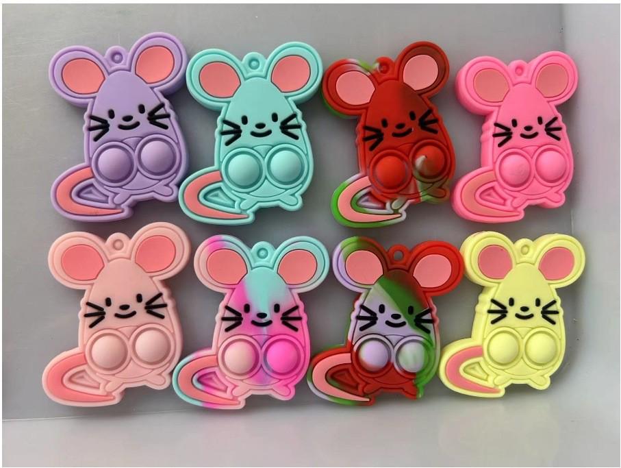 Pioneer Rat Bubble Keychain Set: Epoxy Resin Pop-It Stress Relief Toy & Animal Pendant