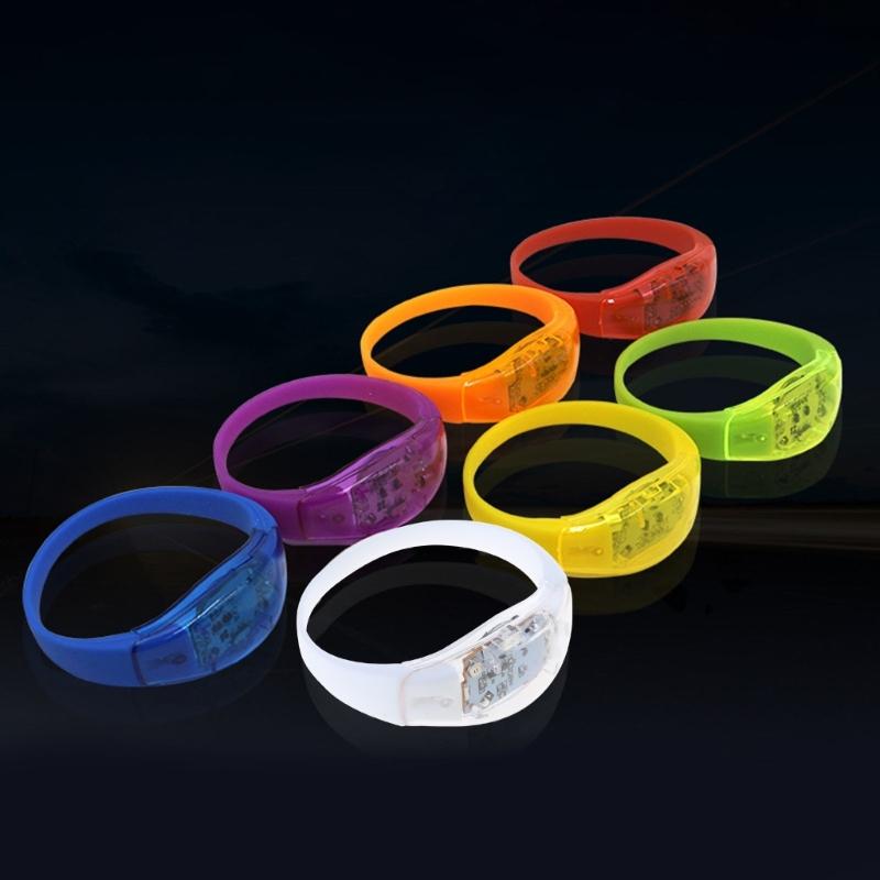 5 Stück Sprachaktivierte Sound Control LED Armbänder Blinkendes Silikon Armband Weihnachten Bar Konzert Festival Party Zubehör
