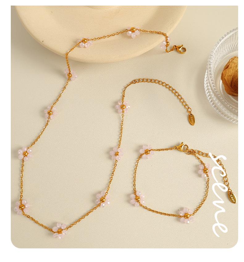 European & American Fresh Flower Stainless Steel Bracelet with Women's Niche Design and Titanium Steel Necklace Set.