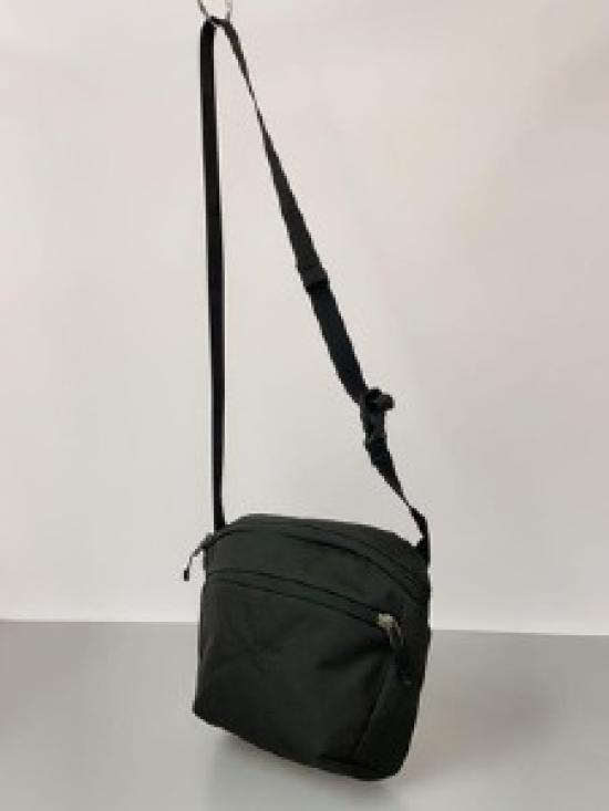 

ARC’TERYX /Сумка через плече/Нейлон/BLK/Вживана