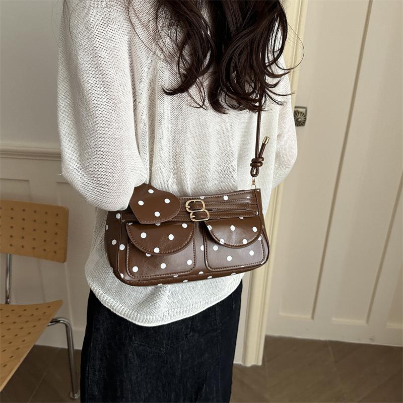 Sac à main rétro grande capacité à pois Boucle métallique Sacs bandoulière en cuir Sacs d'aisselle mode Avec pendentif