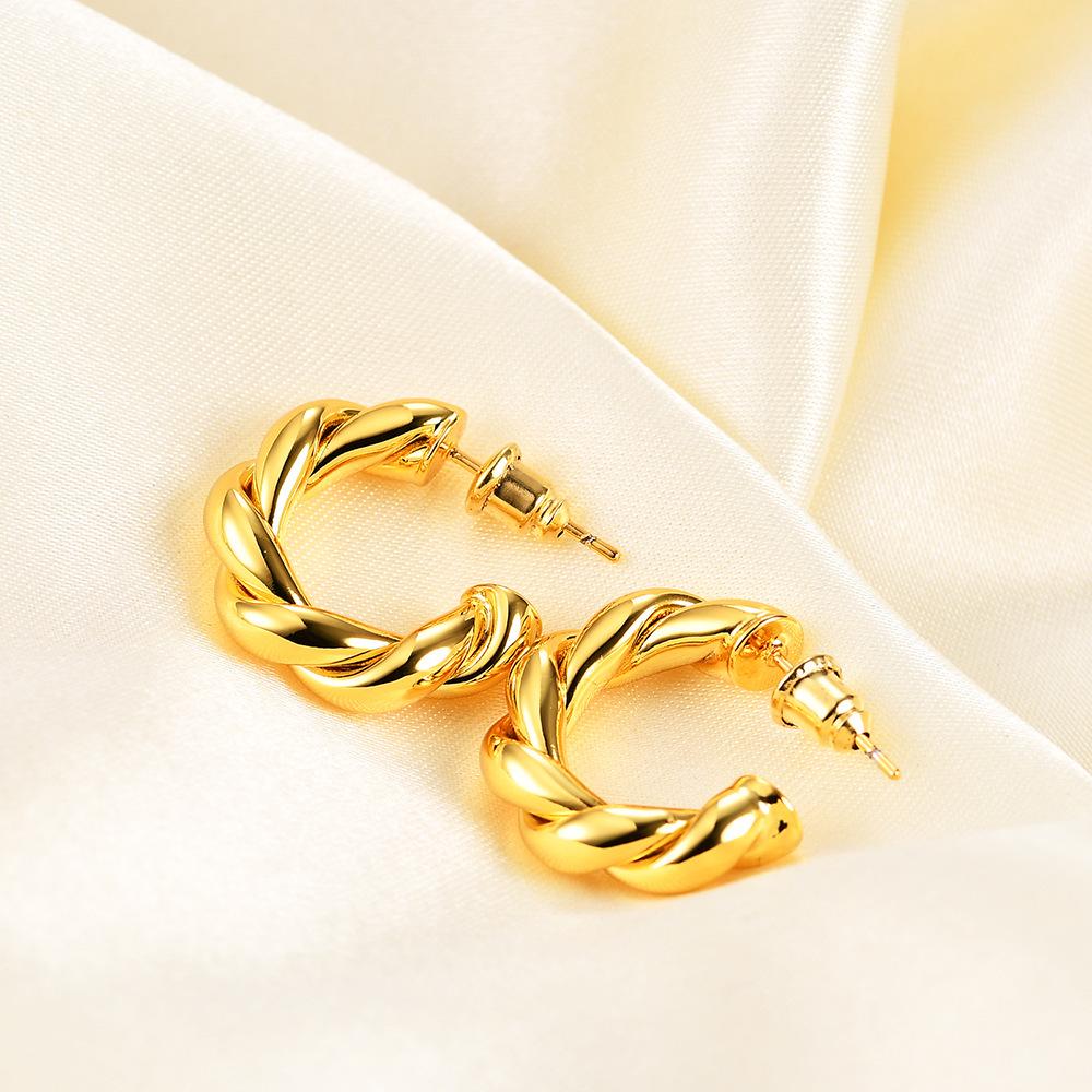 European & American Trendy Geometric Metal Earrings: 18K Gold Plated Stainless Steel Hollow Square Oval Studs