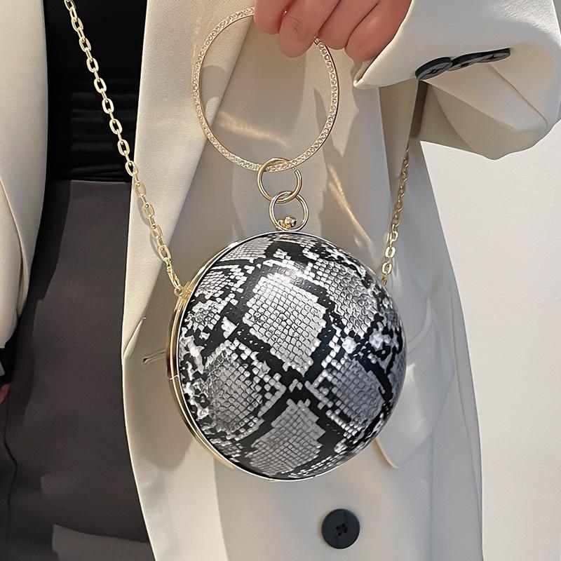 New product personalized niche design snakeskin pattern spherical bag trend contrasting color versatile chain hand carry messenger bag