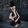 Small Reading Gentleman Skull Figurine Halloween Sitting Skeleton Statue with Top Hat And Suit for Gothic Living Room Table Shelf Indoor Decor