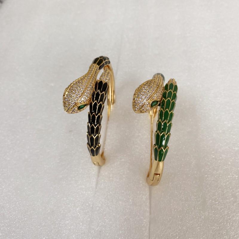 

2024 Изысканный браслет-змейка: Роскошный европейский и американский женский браслет