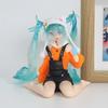 Hatsune Miku süß sitzendes Schönheitsmädchen Ornament Autoornament Instant-Nudel-Hersteller Computergehäuse Dekoration Ornament