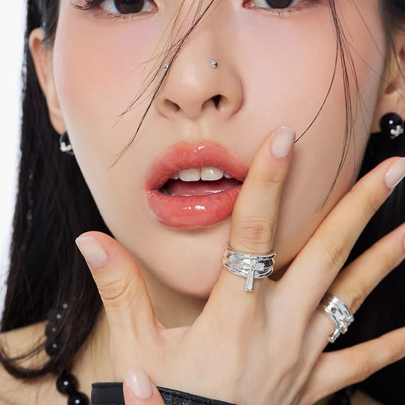 NIMBUS SHINE CROSS BOLD RING