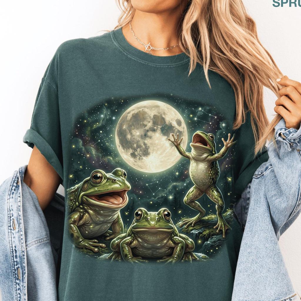 Celestial Moon Frogs Shirt Comfort Colors® Mystical Toad Tee Goblincore Magic Fantasy Funny Frog Starry Night Witchy Wild Forest Weirdcore