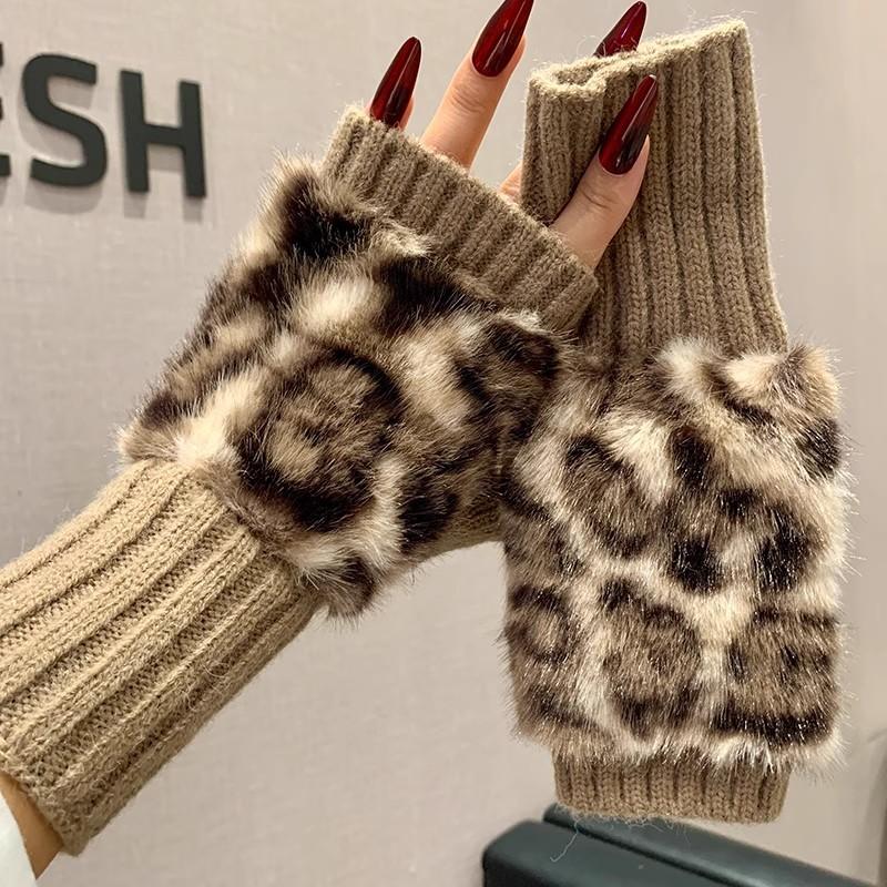 Modische Strickhandschuhe, warme Handschuhe für die Saison, Damenhandschuhe mit niedlichem Leopardenmuster, fingerlose Handgelenkhandschuhe
