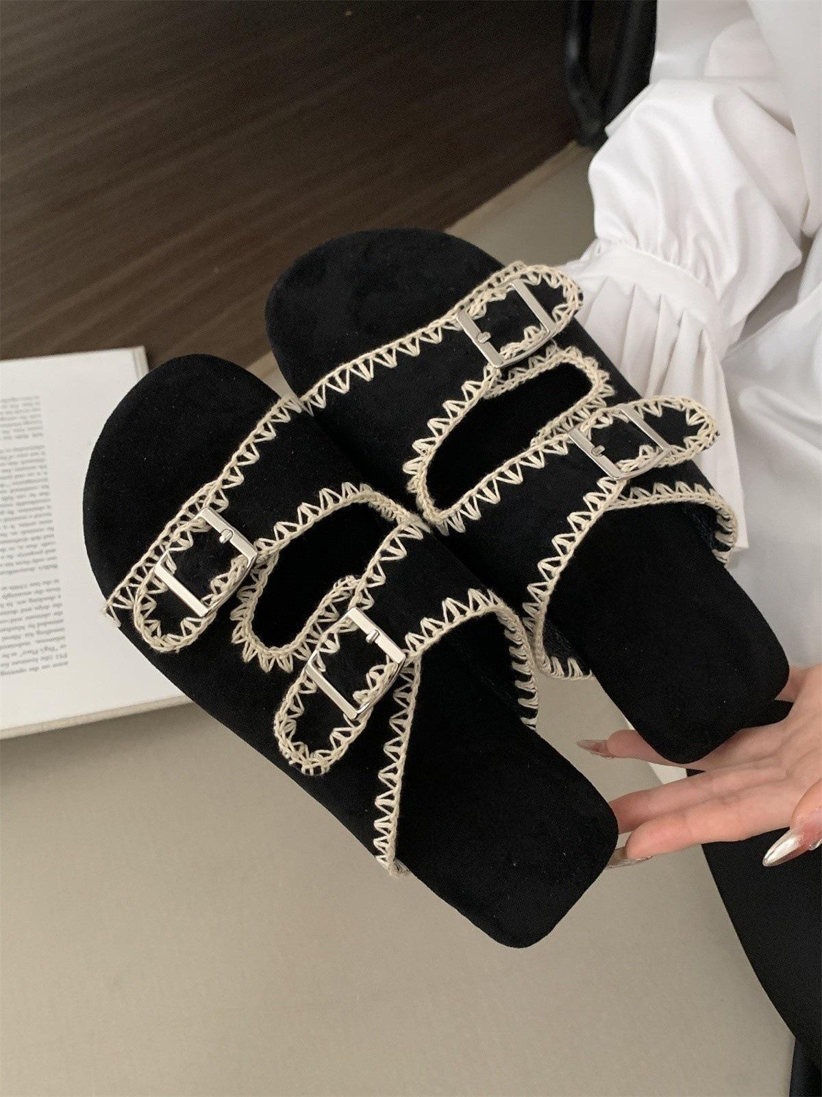 

Flat-bottomed fashion outer wear belt buckle cool slippers women s shoes 2025 new summer outer wear yellow beach sandals 35